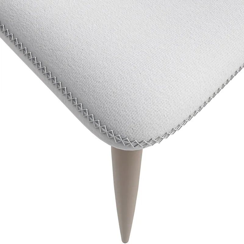 Moderni verhoiltu kangasruokailutuoli metallijaloilla, mosaiikkityylinen keittiötuoli