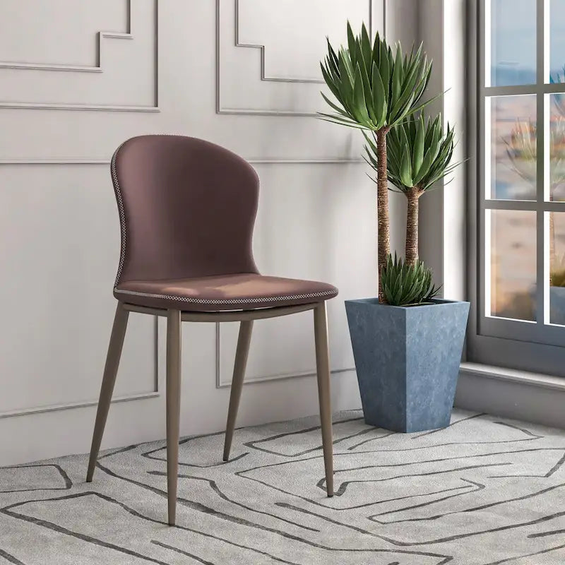 Moderni verhoiltu kangasruokailutuoli metallijaloilla, mosaiikkityylinen keittiötuoli